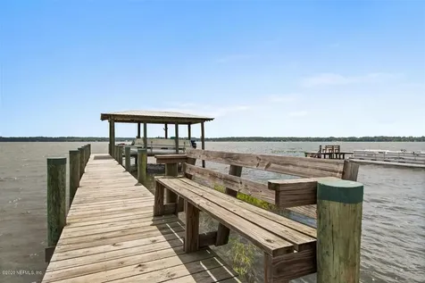207 Beach Drive Florahome FL 32140