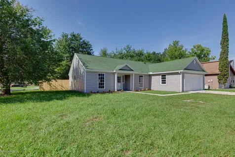 8112 Colonnade Court W Jacksonville FL 32244
