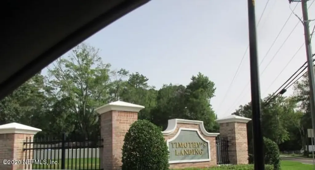 7701 Highchair Lane Jacksonville FL 32210