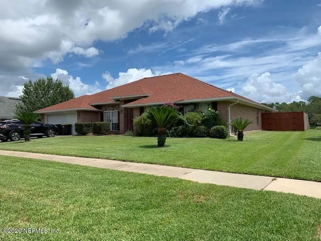 1281 Mcgirts Creek Drive W Jacksonville FL 32221