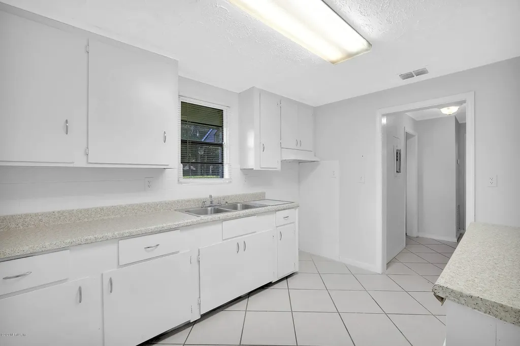 5714 Akra Avenue Jacksonville FL 32205