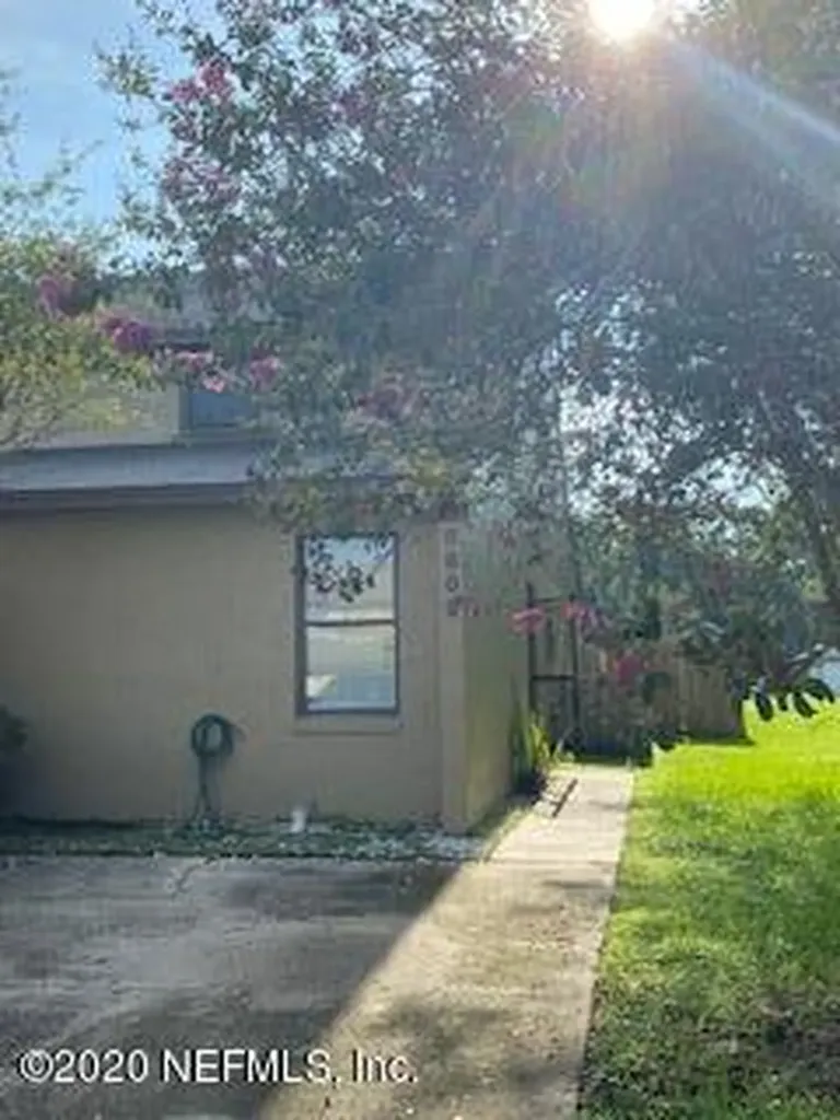8809 Whispering Pines Drive Jacksonville FL 32244