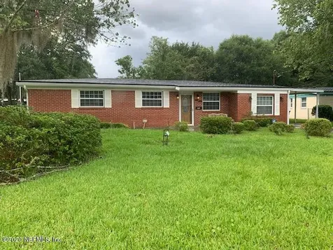 5226 Locksley Avenue Jacksonville FL 32208