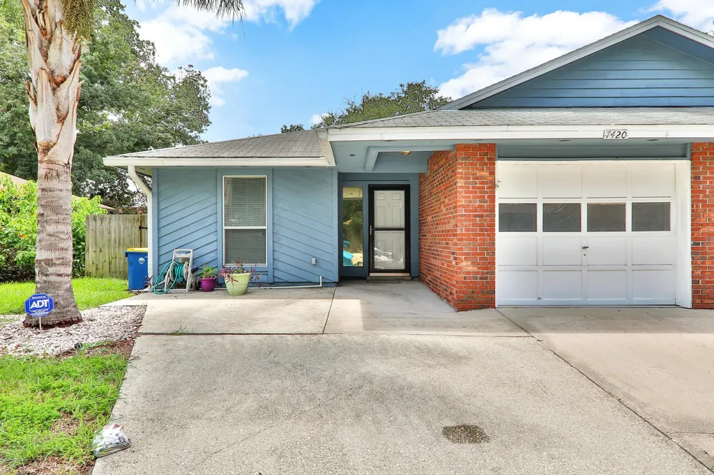 7420 Colony Cove Lane Jacksonville FL 32277