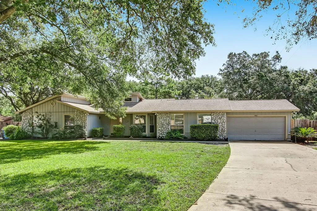 1801 Pleasantview Drive E Jacksonville FL 32225