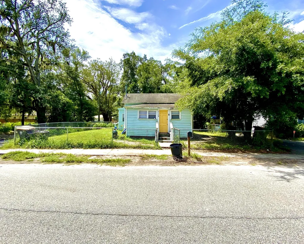 2158 Sessions Lane Jacksonville FL 32207