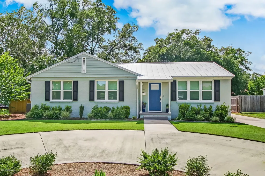4304 Redwood Avenue Jacksonville FL 32207