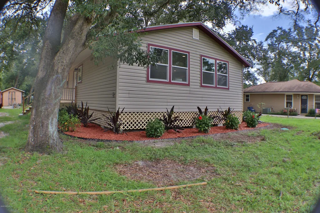 2285 Hidden Waters Drive W Green Cove Springs FL 32043