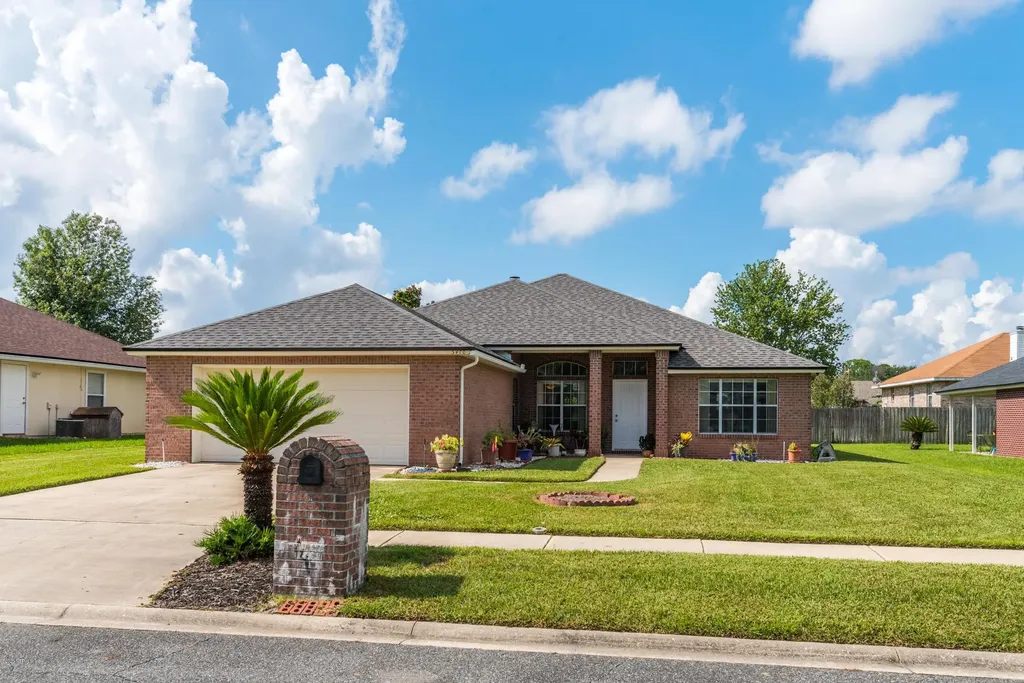 5470 Bristol Bay Lane N Jacksonville FL 32244