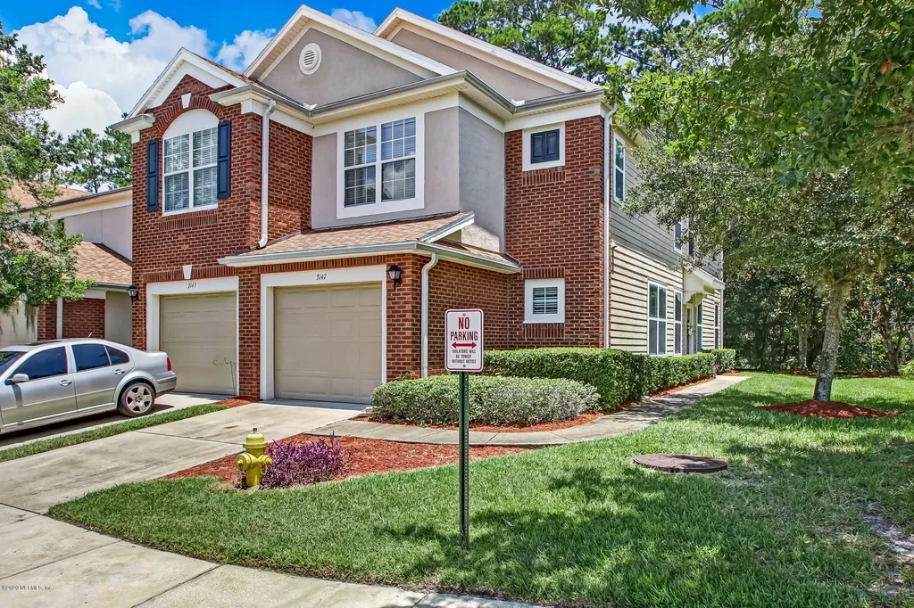 3147 Hollow Tree Court Jacksonville FL 32216