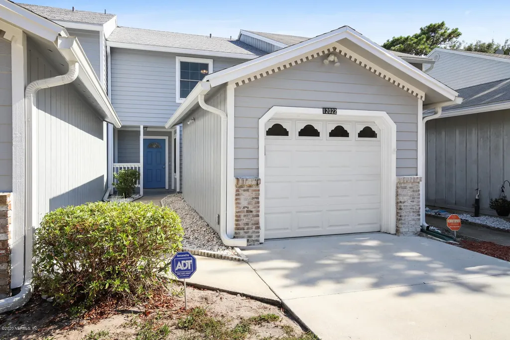 12022 Cobblewood Lane N Jacksonville FL 32225