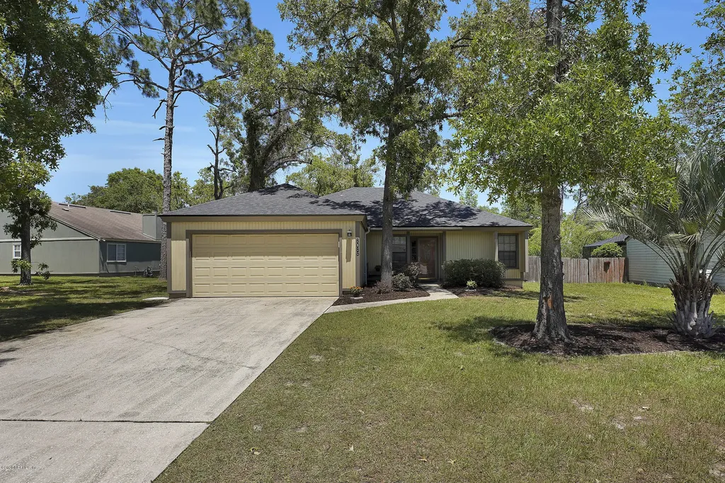 8085 Loch Lomond Lane Jacksonville FL 32244