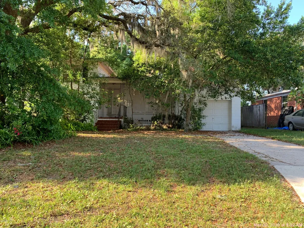 8656 Emerald Isle Circle S Jacksonville FL 32216