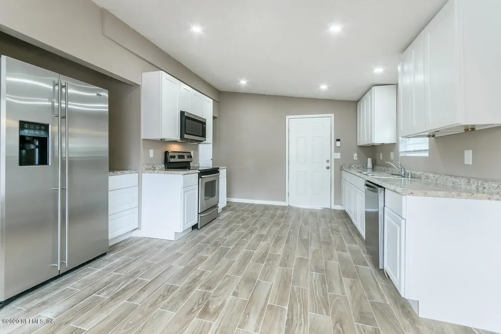 4915 Brannon Avenue Jacksonville FL 32210