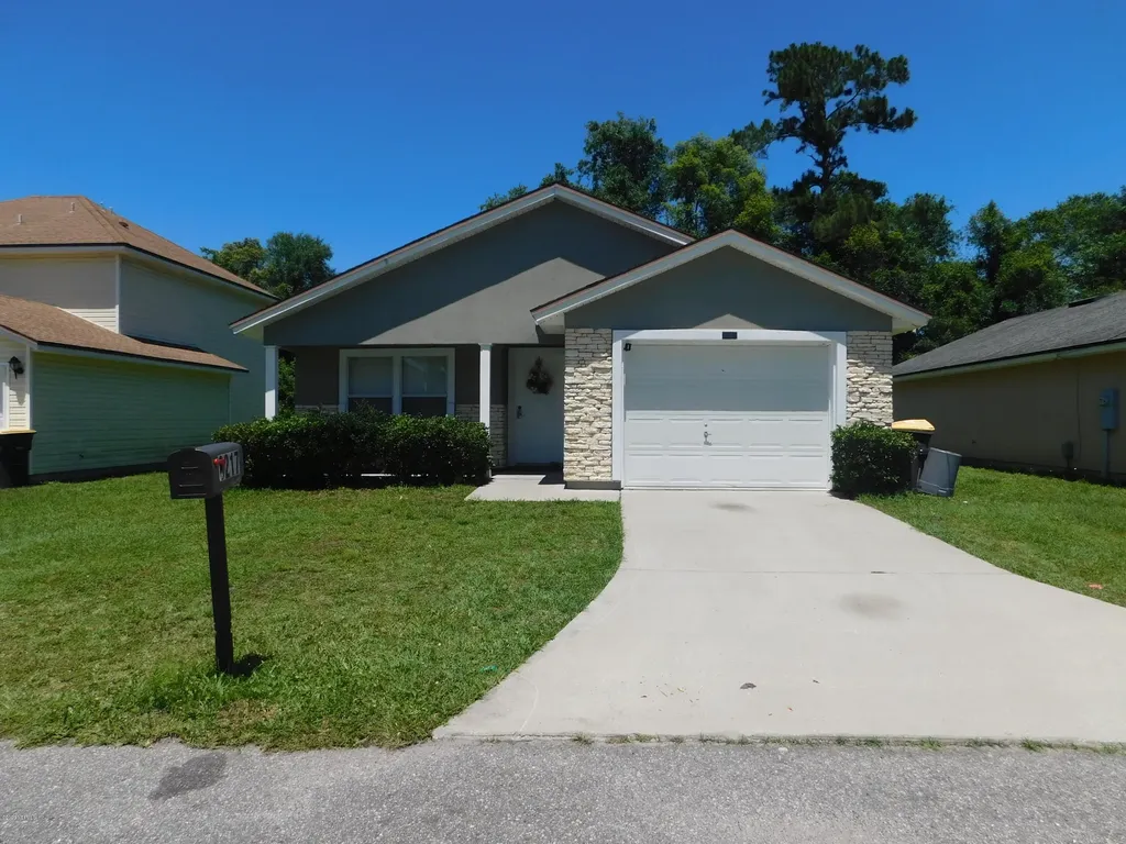 8217 Maple Street Jacksonville FL 32244