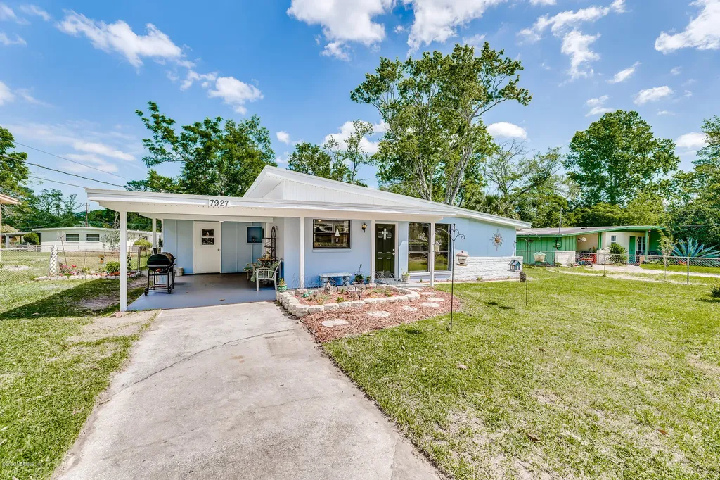 7927 Limoges Drive S Jacksonville FL 32210