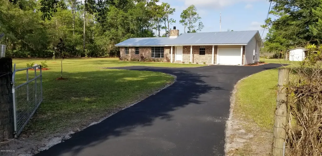 935 Little Pond Road Green Cove Springs FL 32043