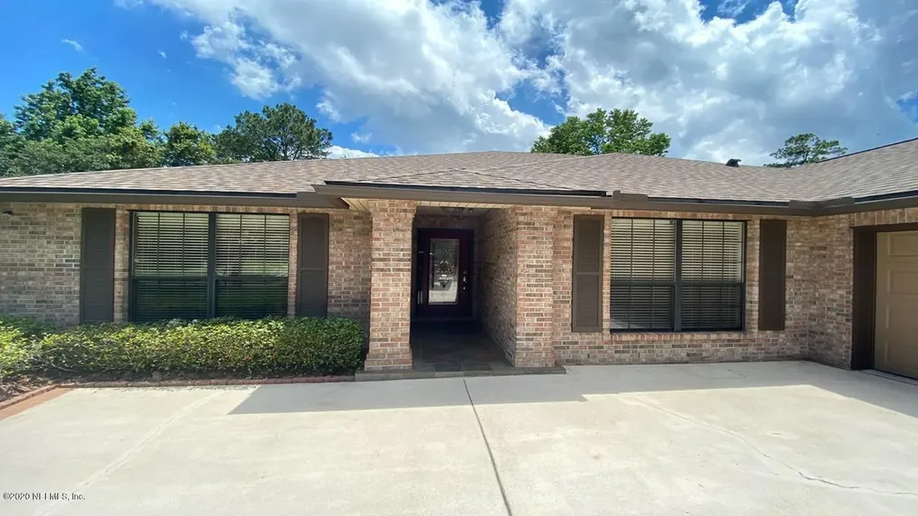 1958 Wages Way S Jacksonville FL 32218
