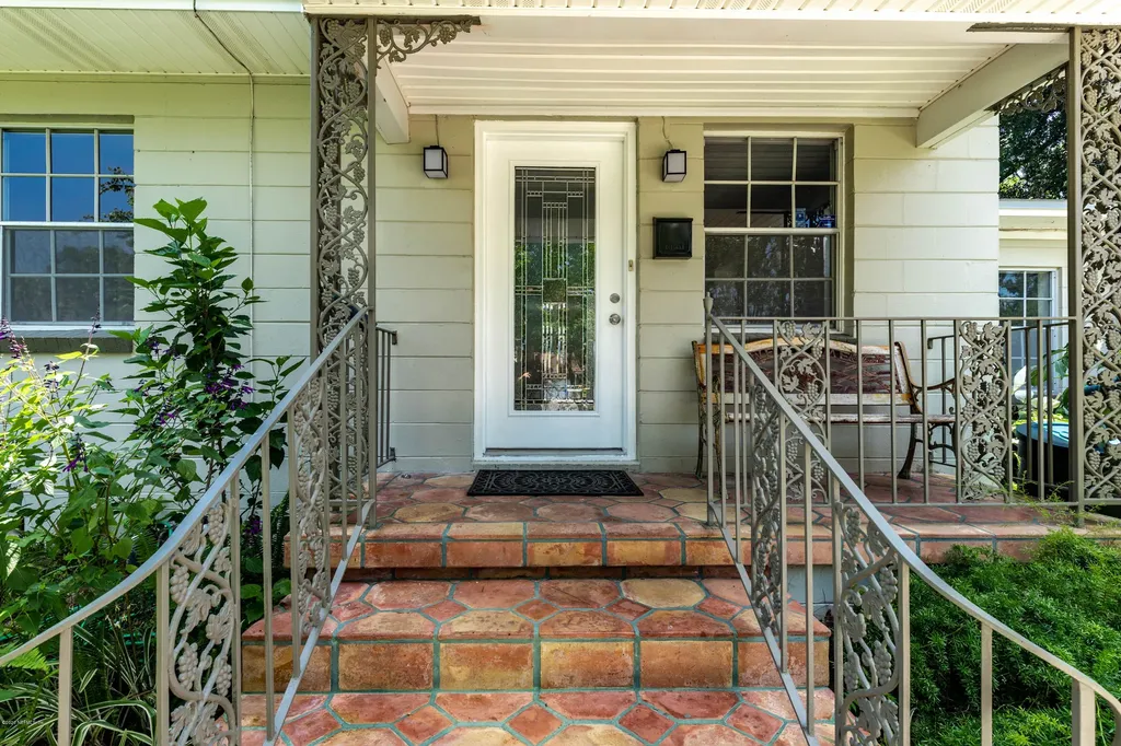 2436 Ormsby Circle E Jacksonville FL 32210