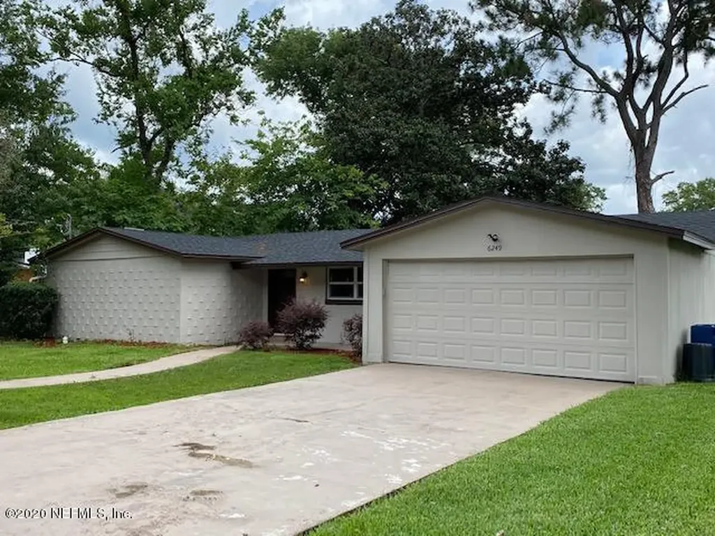 6249 Barry Drive W Jacksonville FL 32208