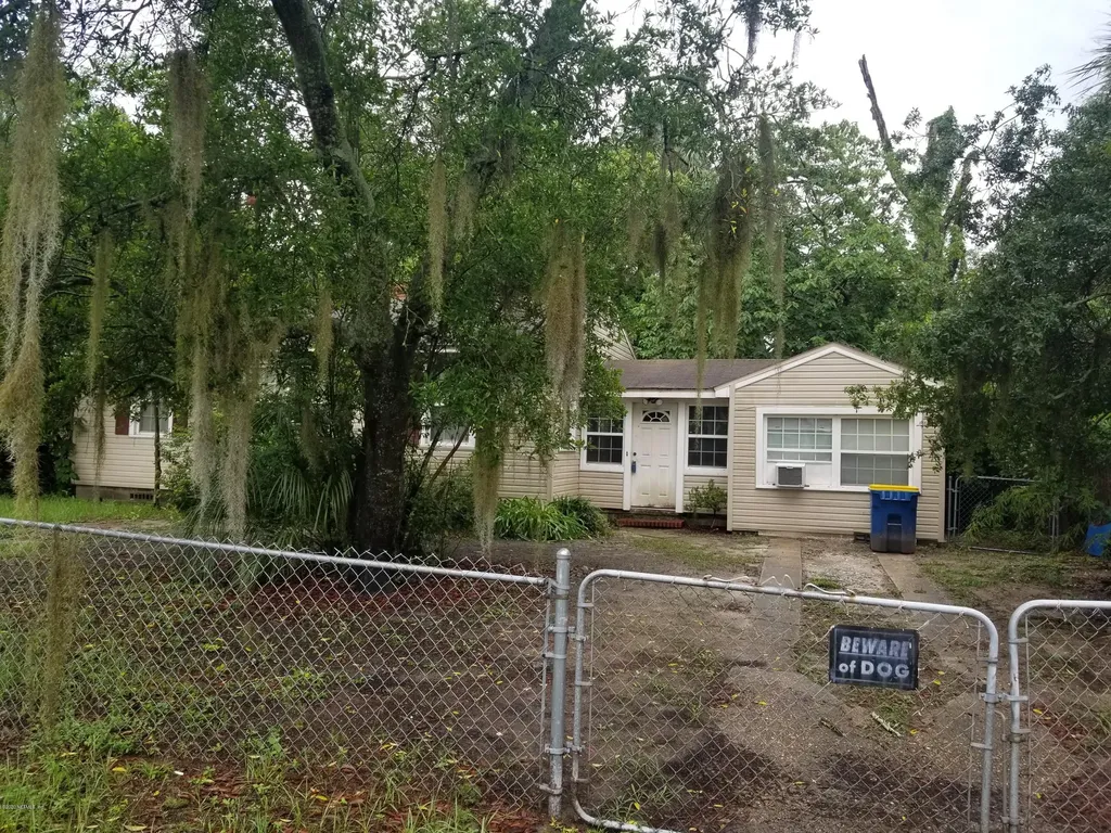 727 Gardenia Lane Jacksonville FL 32208