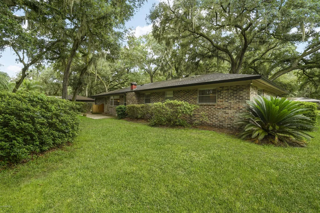 5873 Sissy Lane Jacksonville FL 32222
