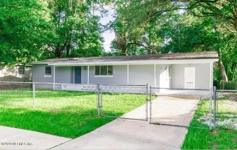 7129 Eudine Drive N Jacksonville FL 32210