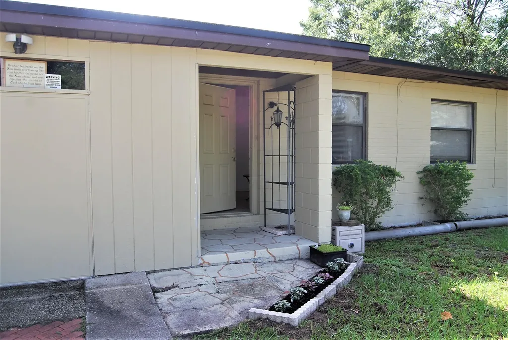 6135 Sabre Drive Jacksonville FL 32244