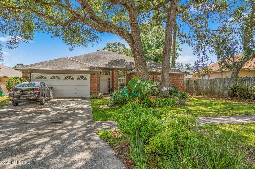 1537 Crabapple Cove Court N Jacksonville FL 32225