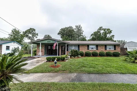 5915 Triumph Lane W Jacksonville FL 32244