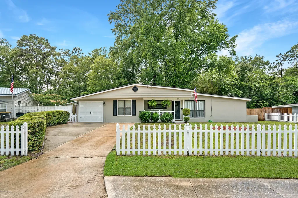 2242 Monteau Drive Jacksonville FL 32210