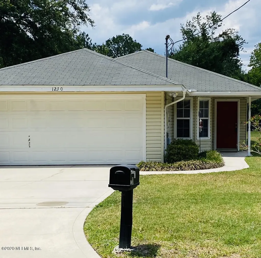 1230 Green Cove Avenue Green Cove Springs FL 32043