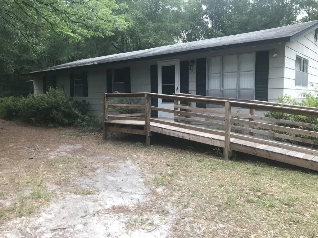 880 Branscomb Road Green Cove Springs FL 32043