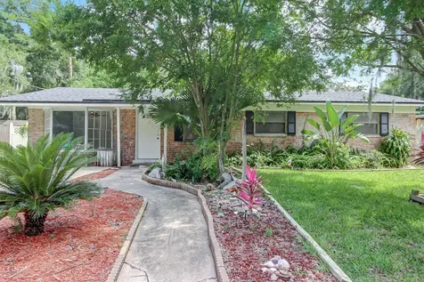 1244 Sunapee Avenue N Jacksonville FL 32233