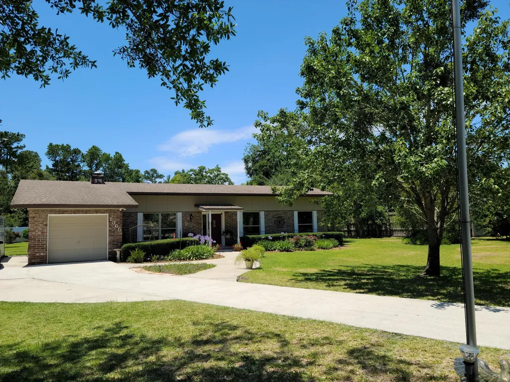 1365 Riviera Drive Green Cove Springs FL 32043