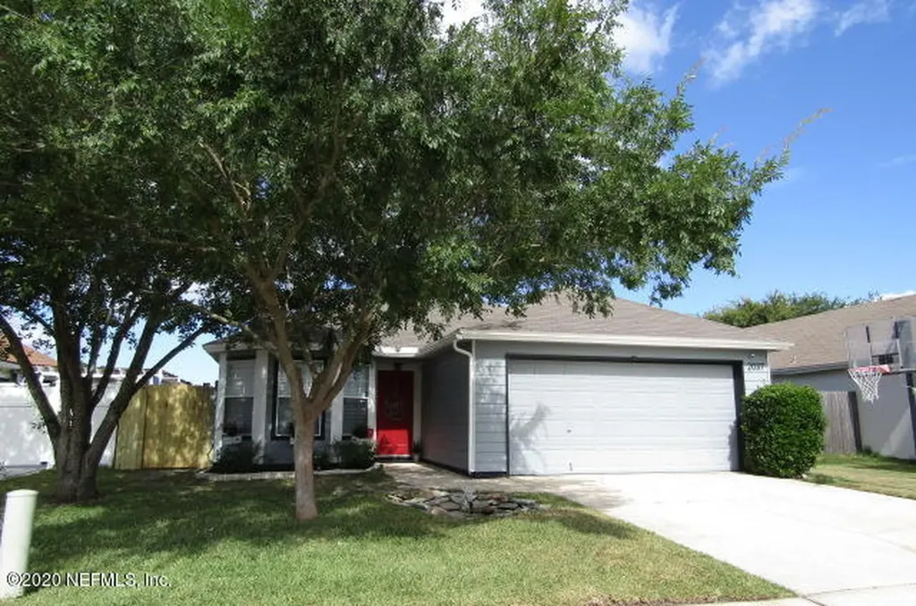 2037 Hunters Trace Circle Middleburg FL 32068