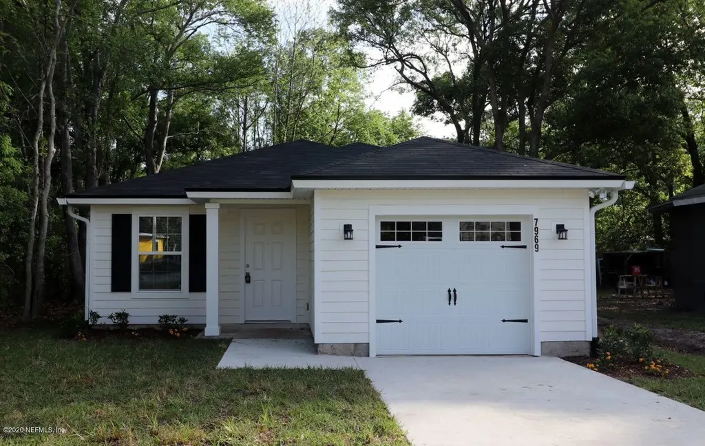 7969 Siskin Avenue Jacksonville FL 32219