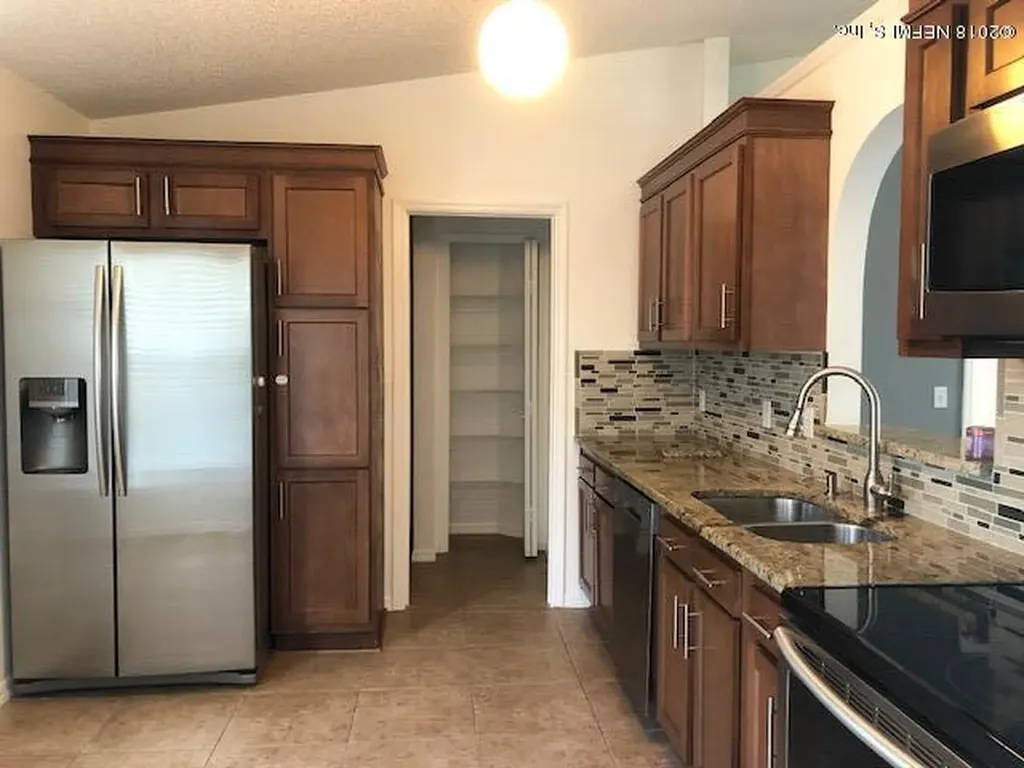 10532 Lantana Lakes Drive N Jacksonville FL 32246