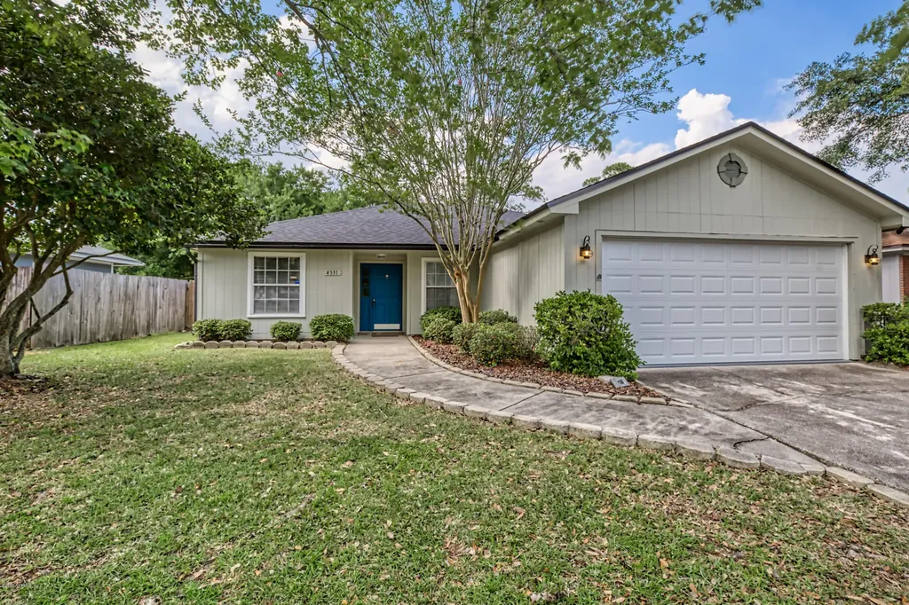 4531 Bentley Trace Lane N Jacksonville FL 32257