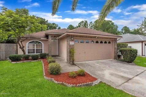 8711 Townsquare Drive N Jacksonville FL 32216