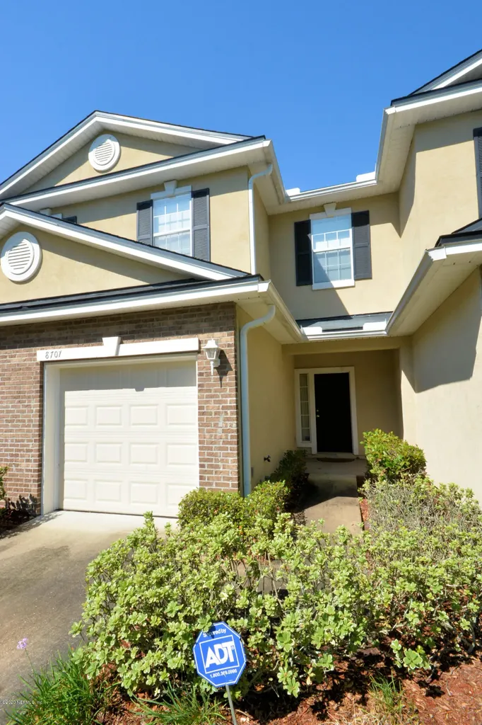 8707 Ribbon Falls Lane Jacksonville FL 32244