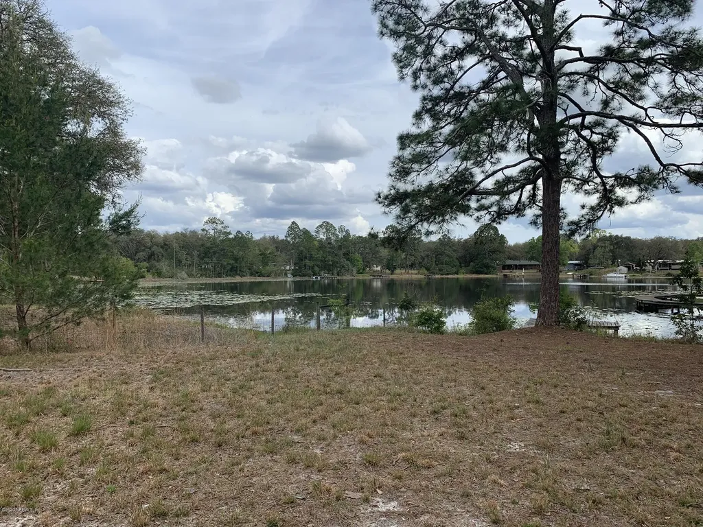 285 Old Woods Road Interlachen FL 32148