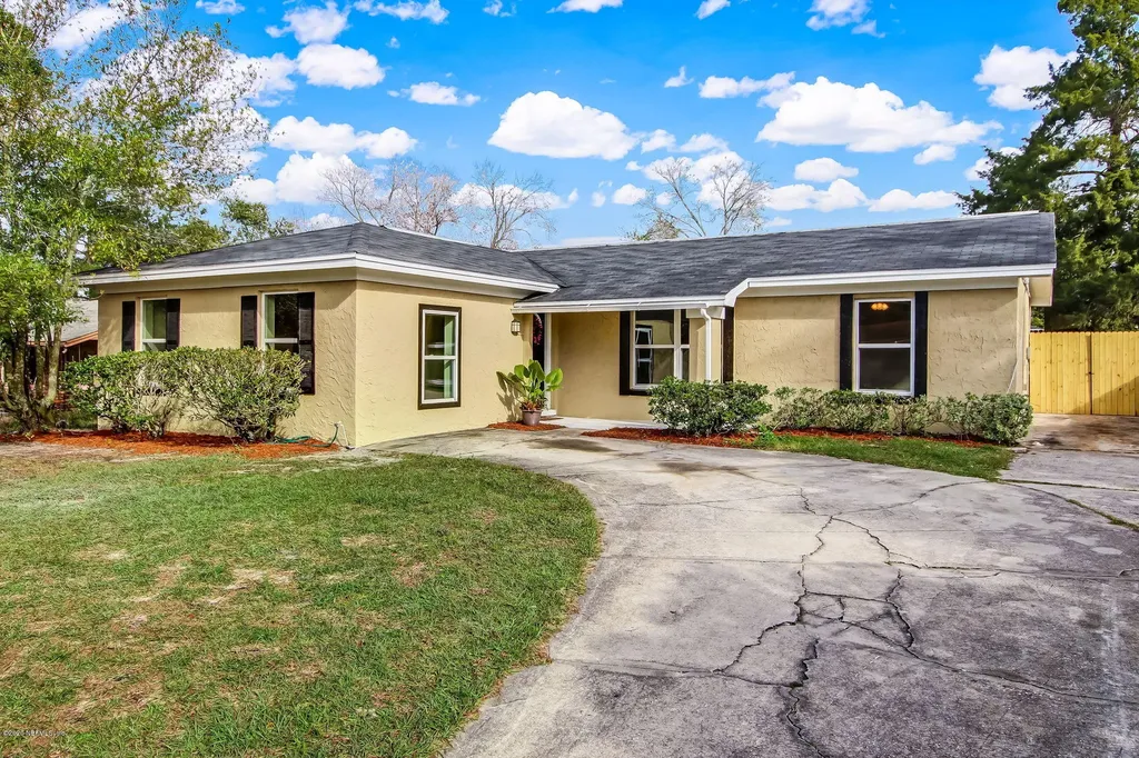 8357 Geoffrey Court Jacksonville FL 32244