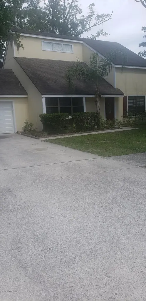 11669 E Ride Drive Jacksonville FL 32223