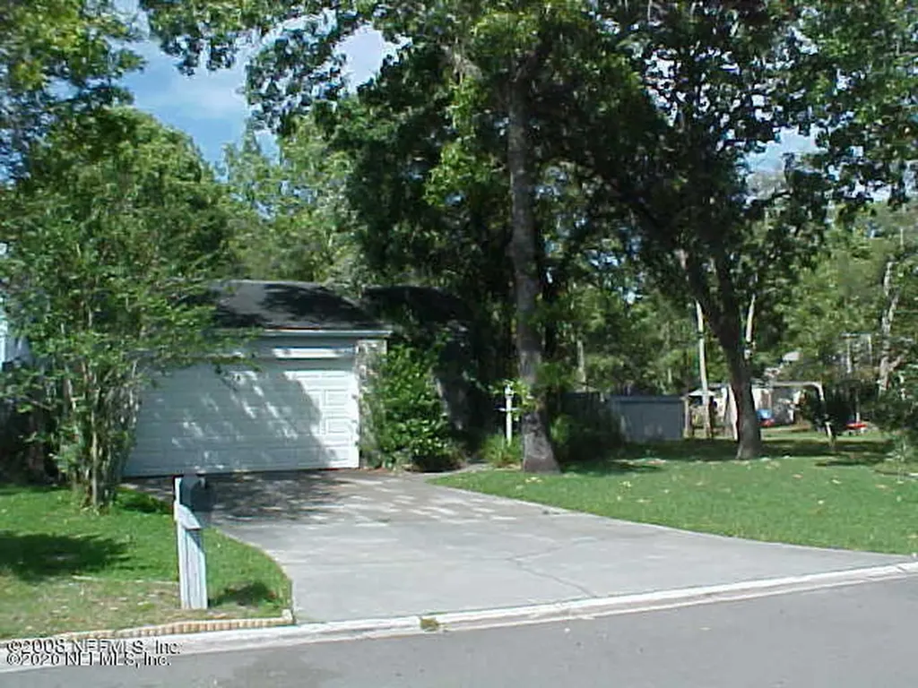 8035 Loch Lomond Lane Jacksonville FL 32244