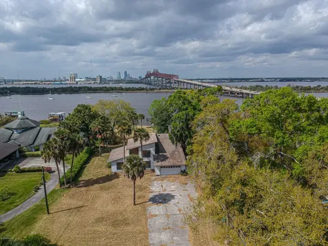 526 Clifton Bluff Lane Jacksonville FL 32211
