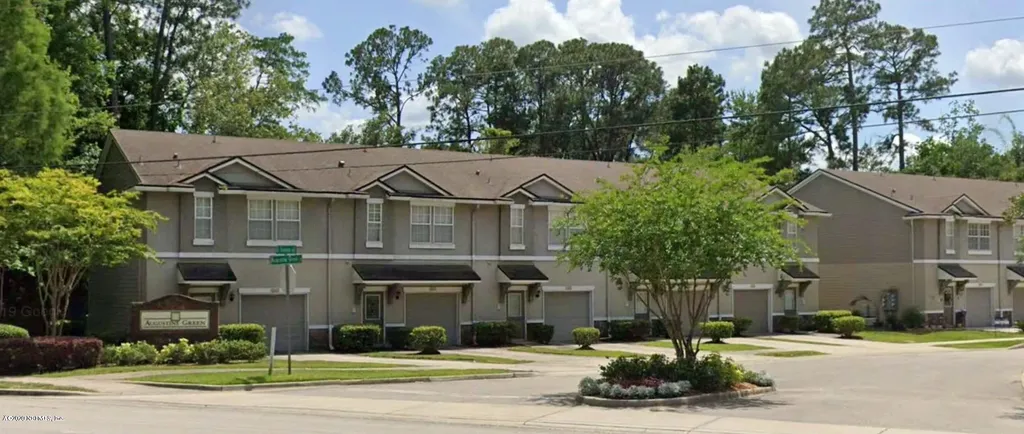 4042 Augustine Green Court Jacksonville FL 32257