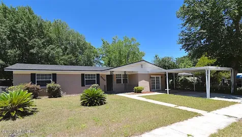6829 Medellin Court Jacksonville FL 32210