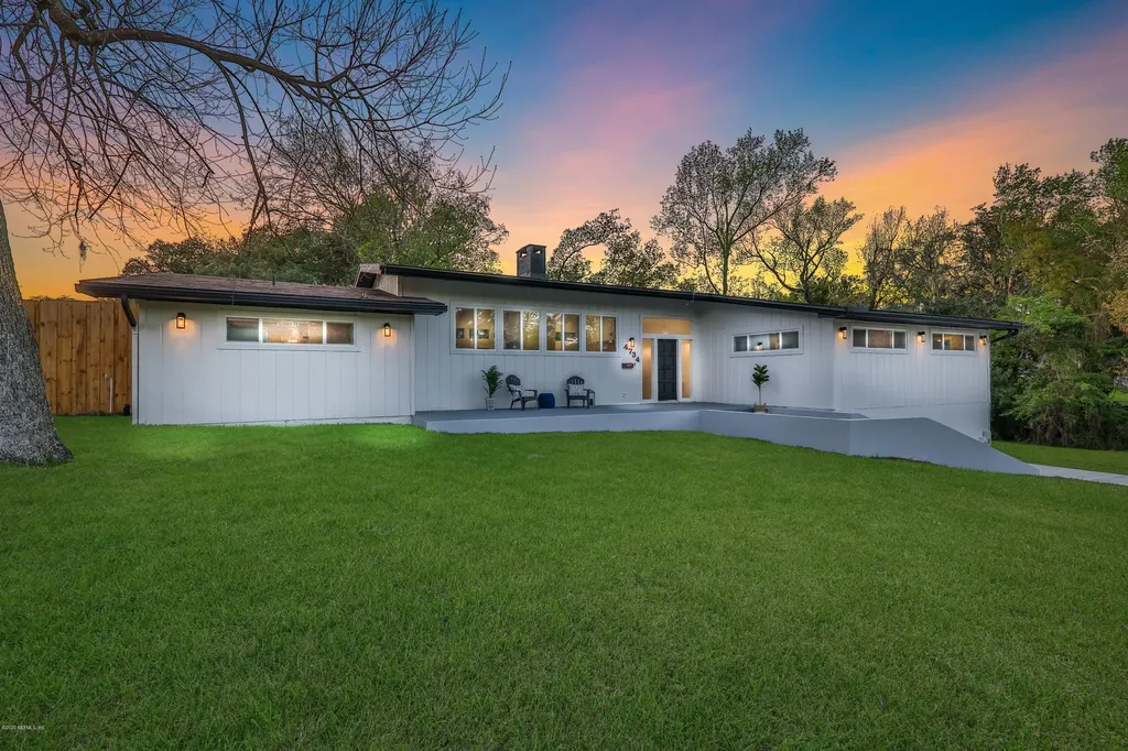 4734 Empire Avenue Jacksonville FL 32207