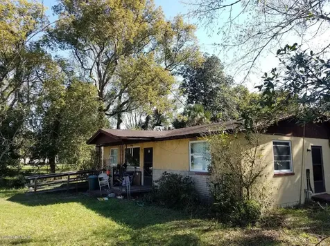 609 Martin Luther King Jr Boulevard Green Cove Springs FL 32043